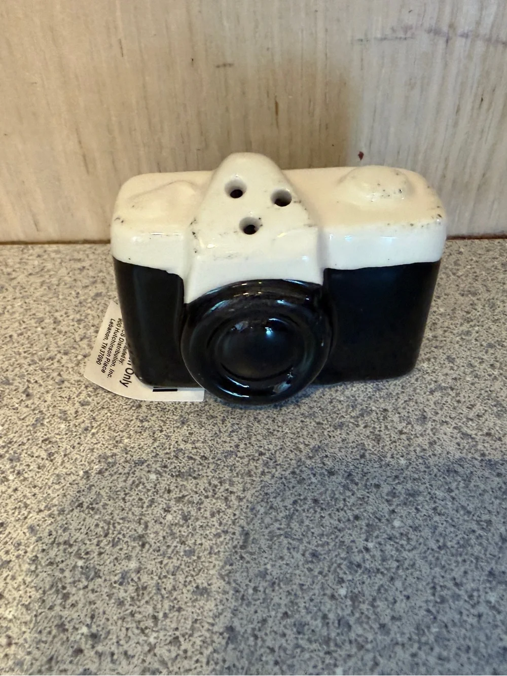 New Crate & Barrel Old Fashioned Retro Camara Photography Pepper Shaker
